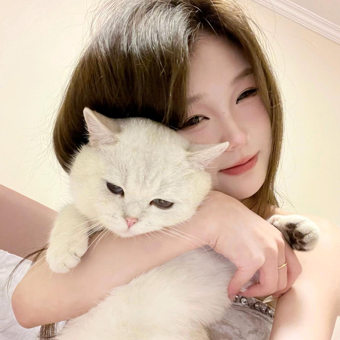 小白⁷