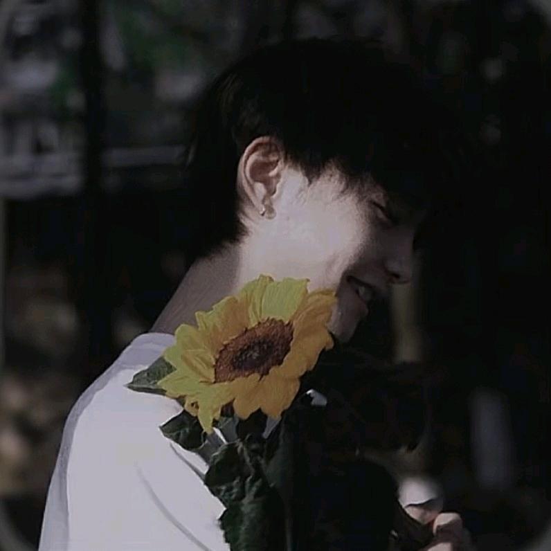 🌻目转皆晴๑