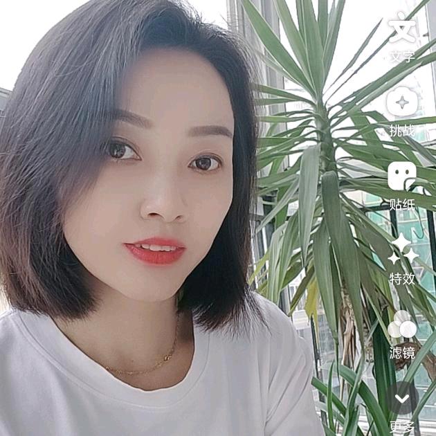 莉姐😀😀