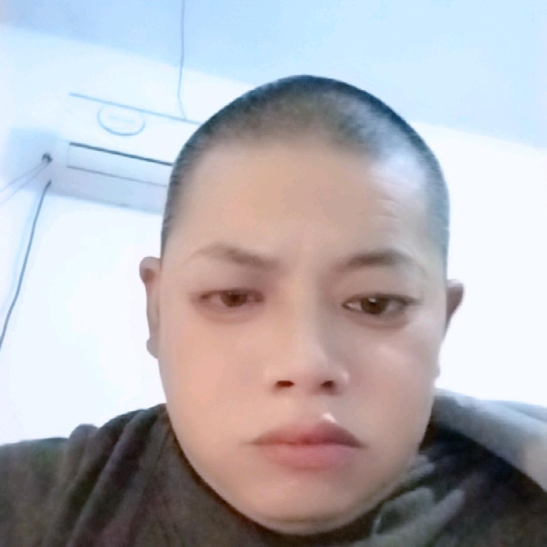 守村人。