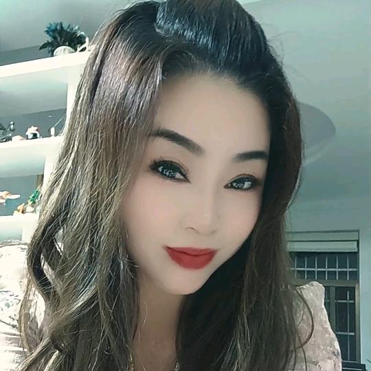 杨  子