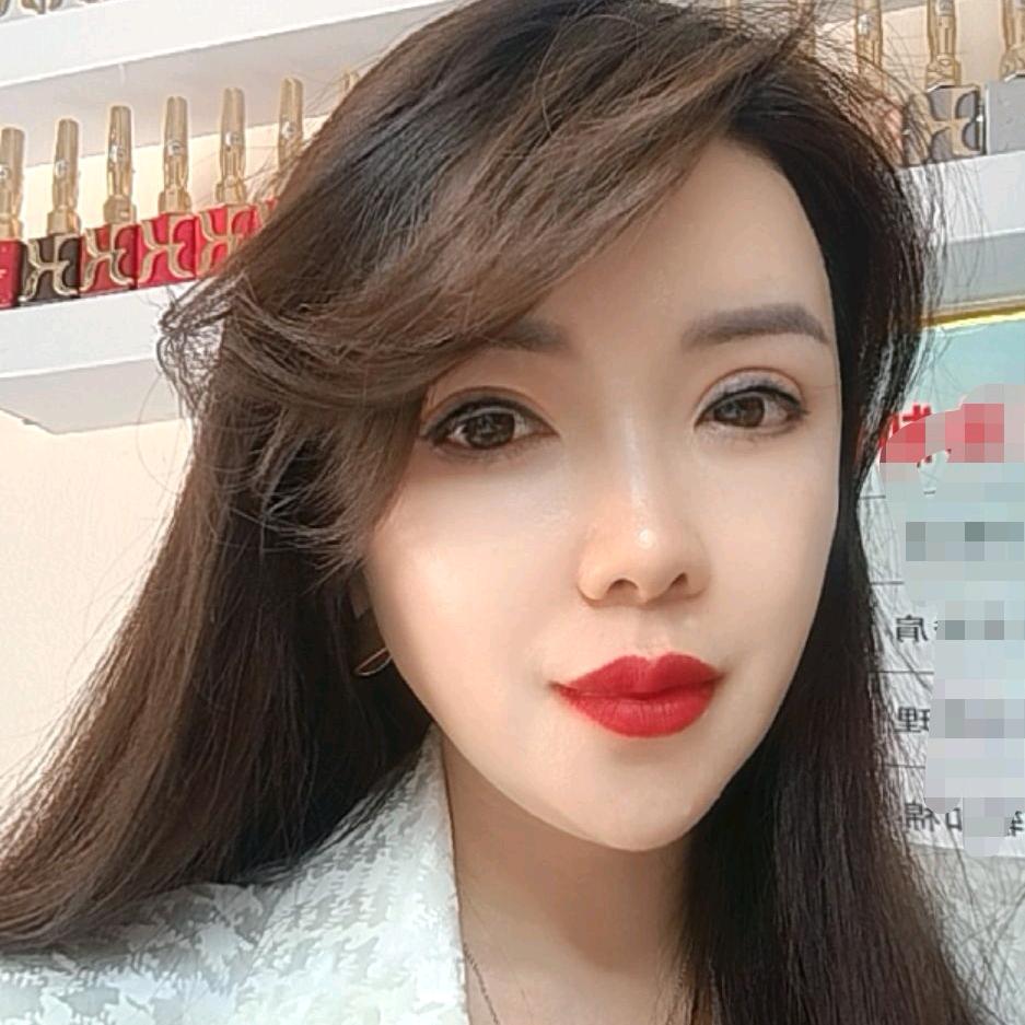 依依