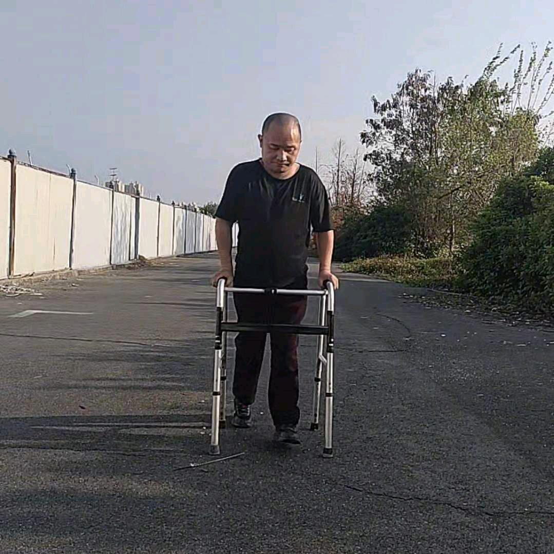 励志阿灿
