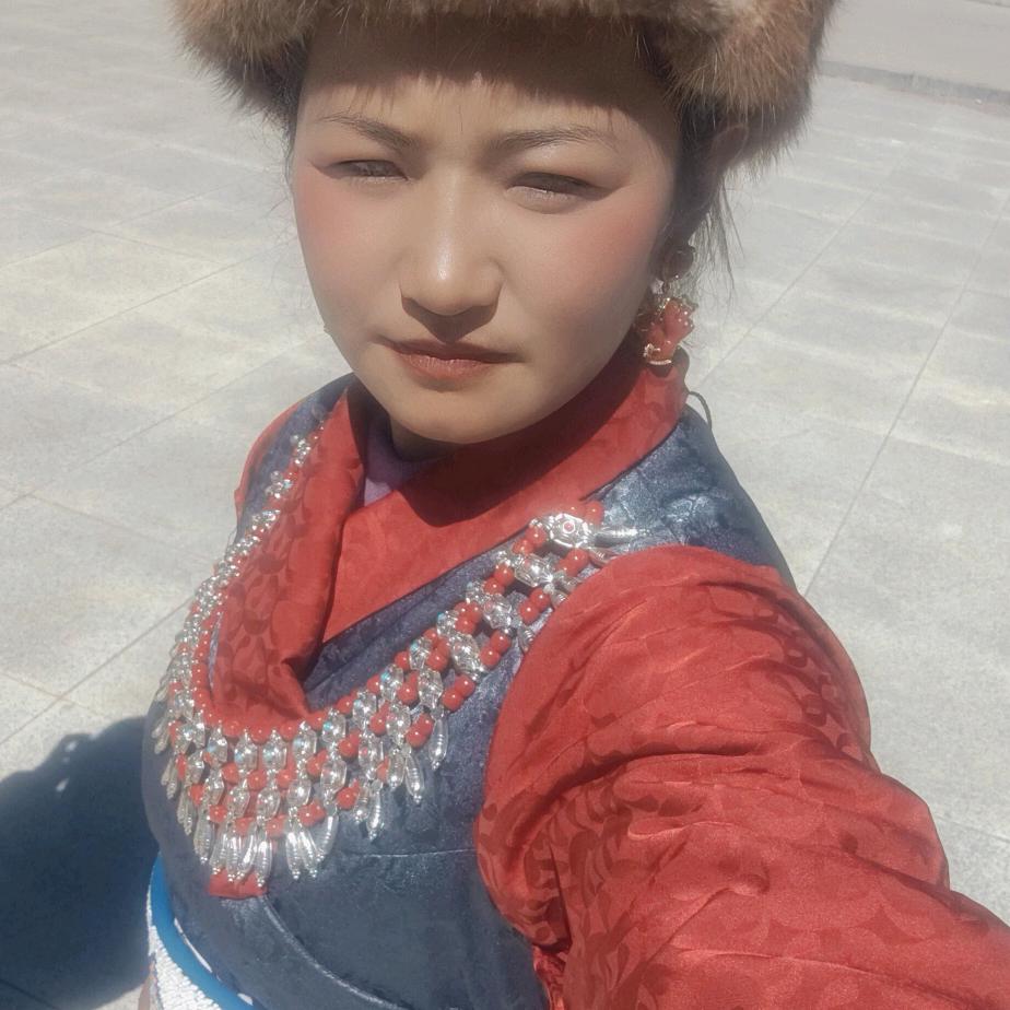 藏族姑娘
