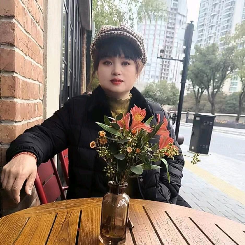 吴琼