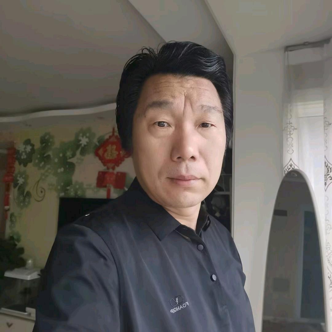 兴平市侯师汽车维修中心。北环路西段