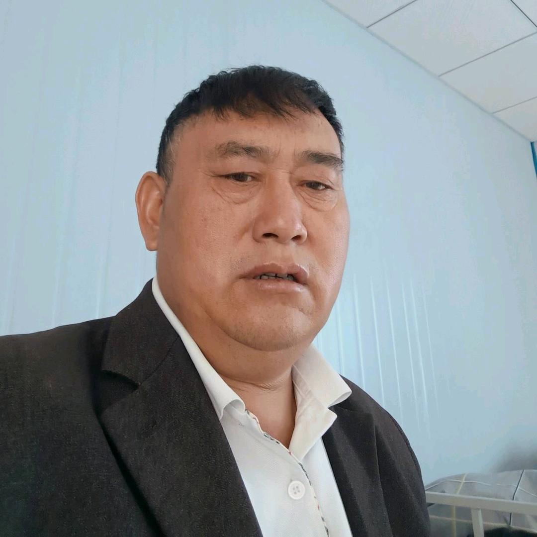 货车，拉沙，石头，小砖，水泥