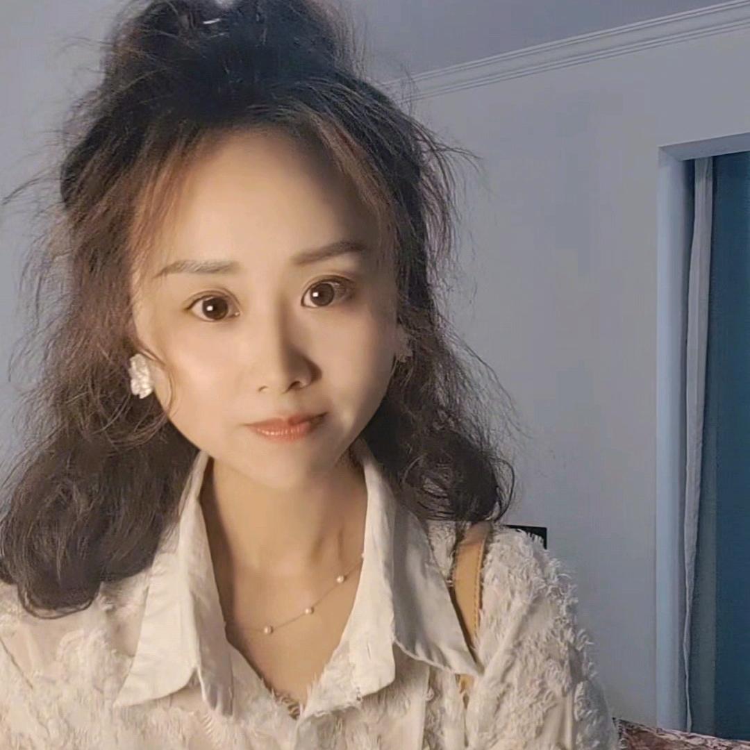 何♥黑天鹅♥何