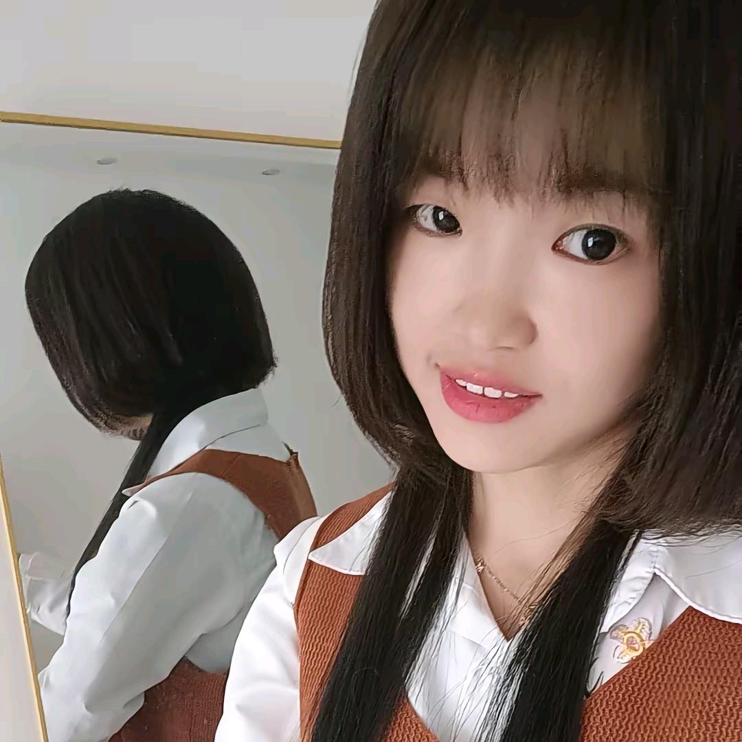 @小 菊    妹