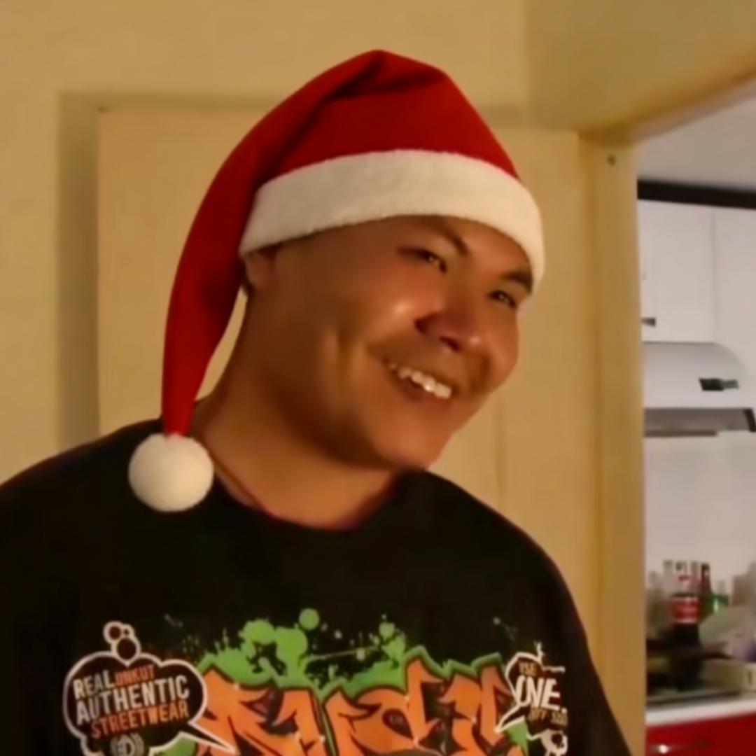 小破孩--（咸鱼天使）