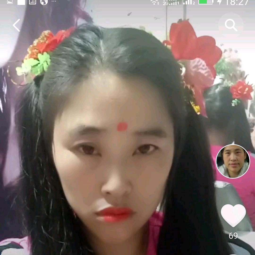 罗彩云
