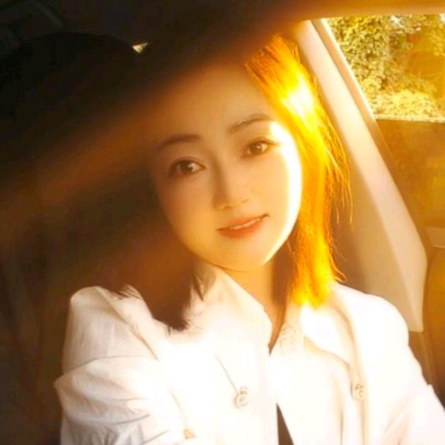 房产销售顾问康梅