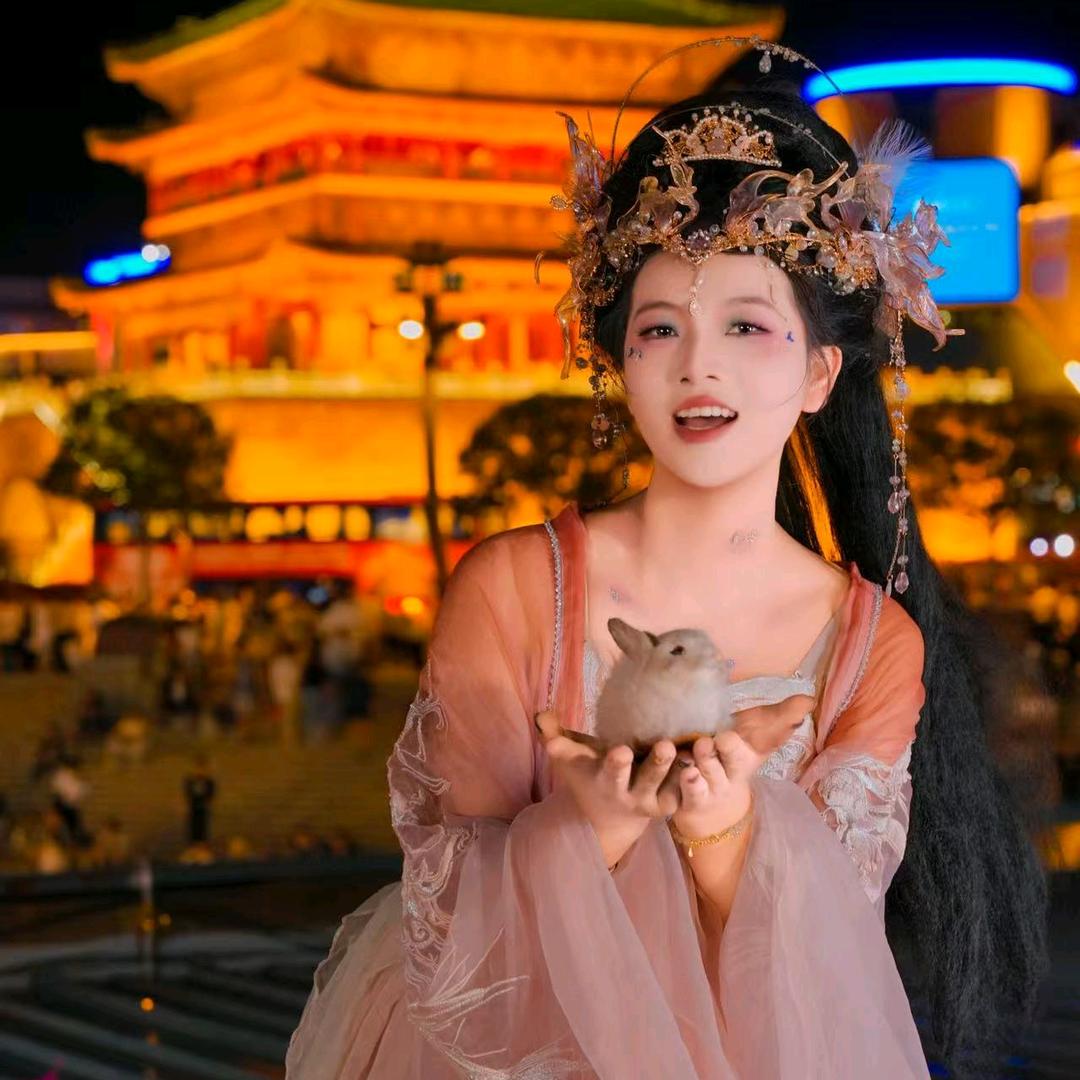 捧一束彼岸花🌸