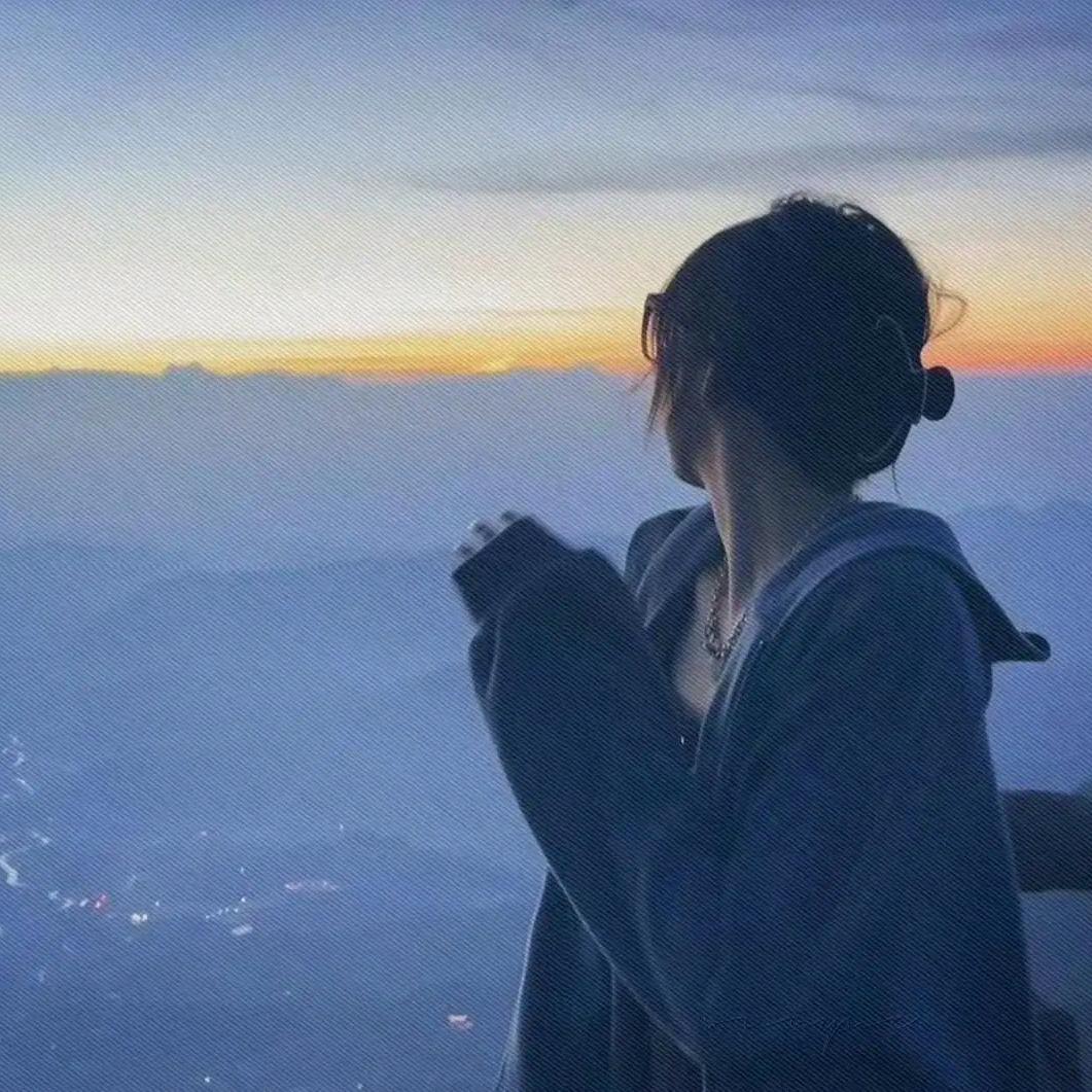 @荣荣（首播9:00）