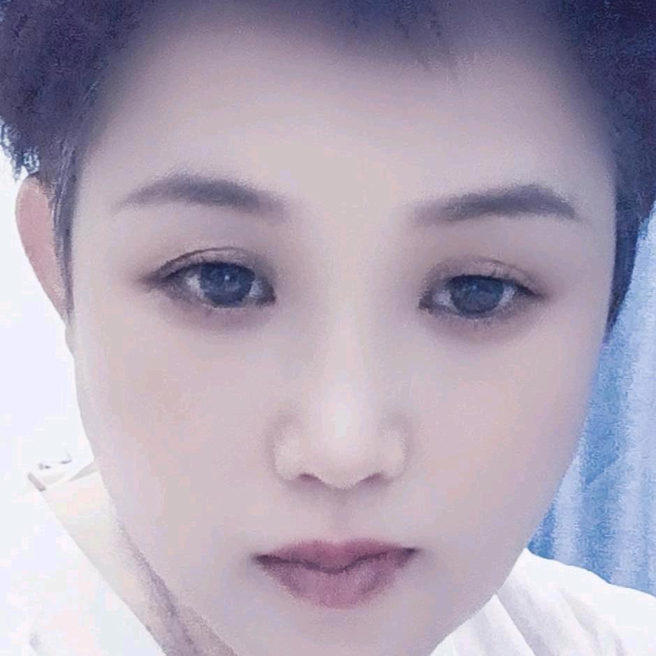 沉默不语。