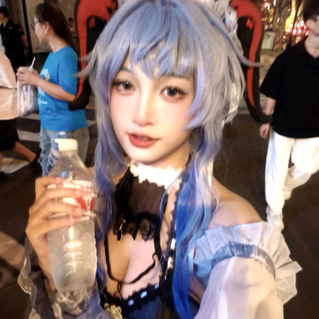 碎嘴小野猫