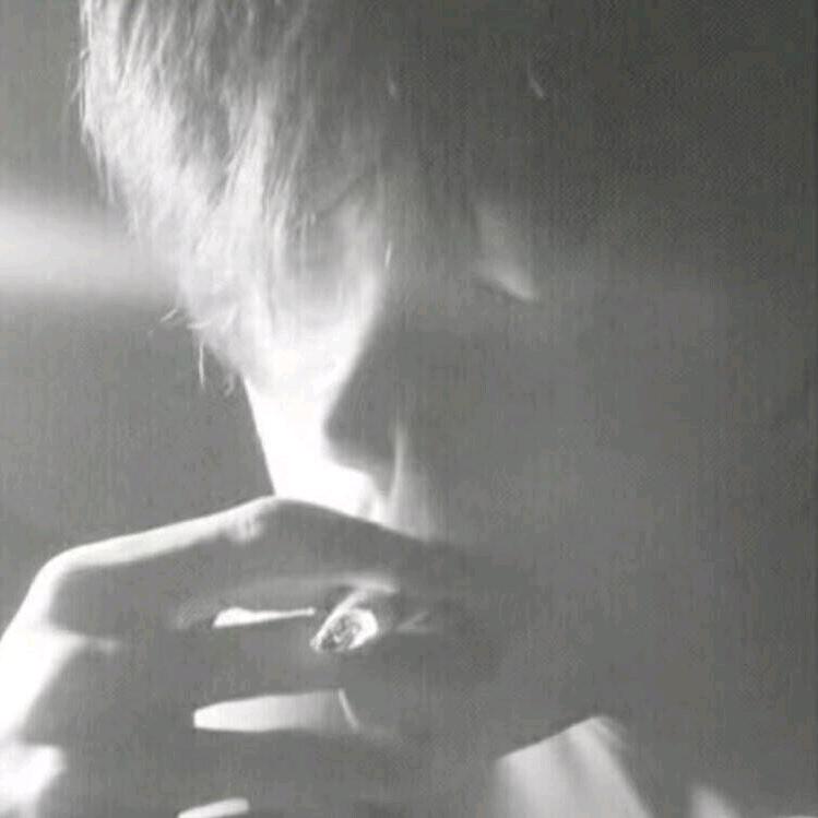 眼角的泪痣.