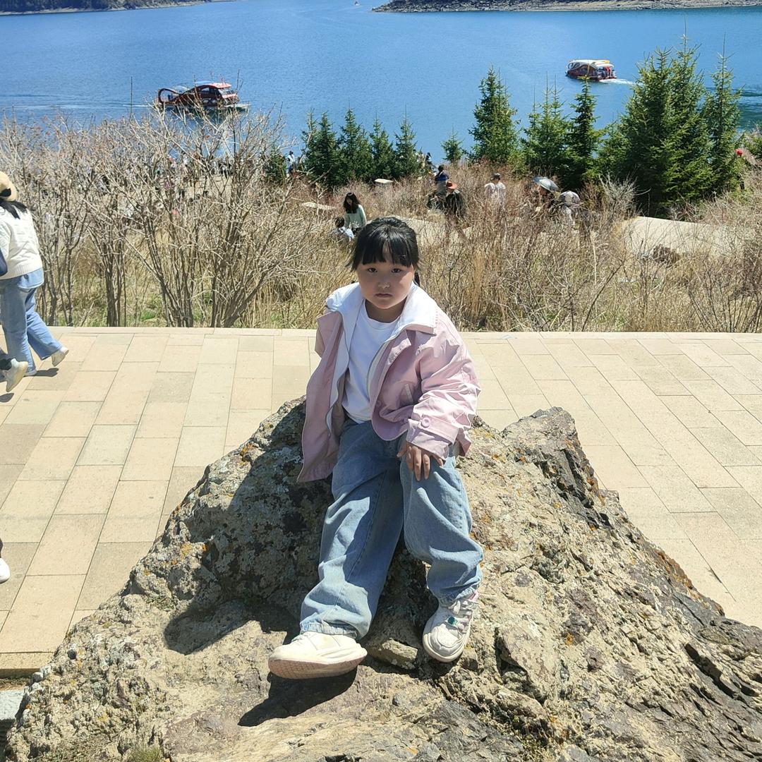 @沫沫奶奶  🎤开播不固定时间，挣生活