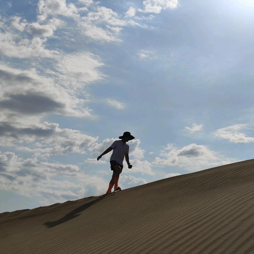 李拜天不上班！