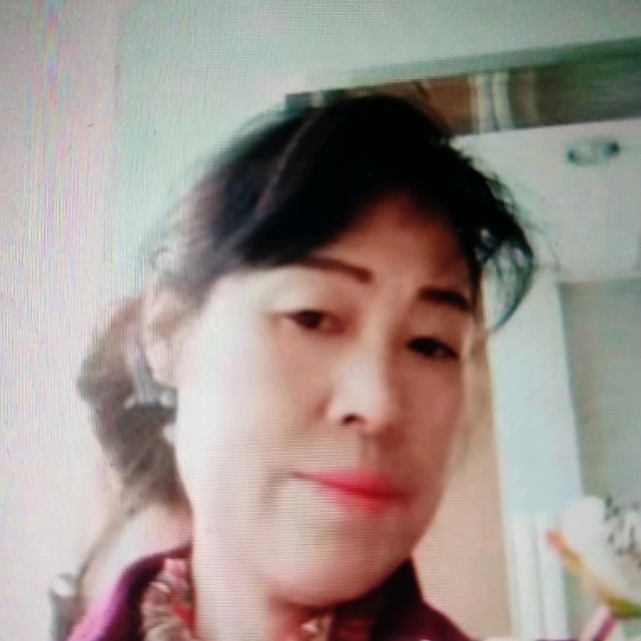 诗汀：晚8点20开播