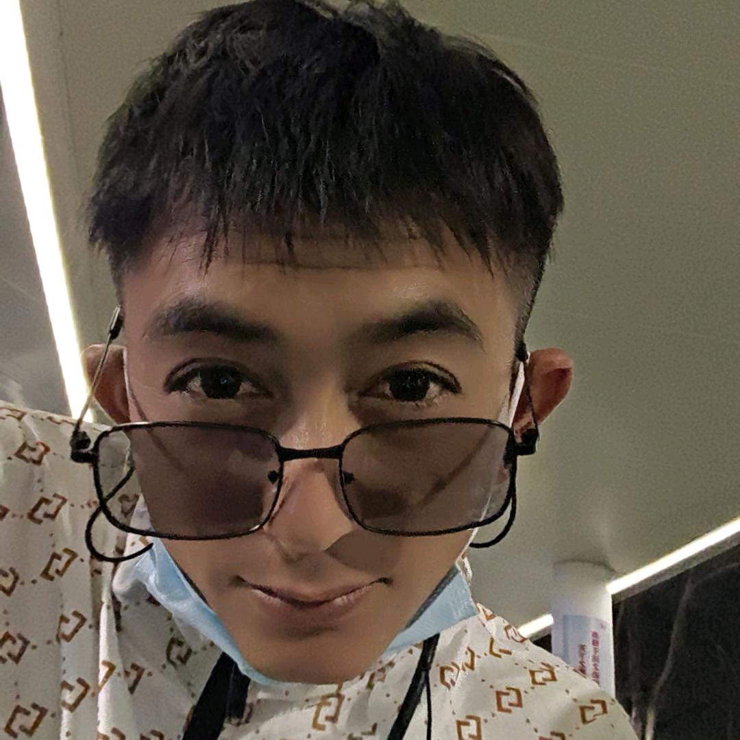 邹先生