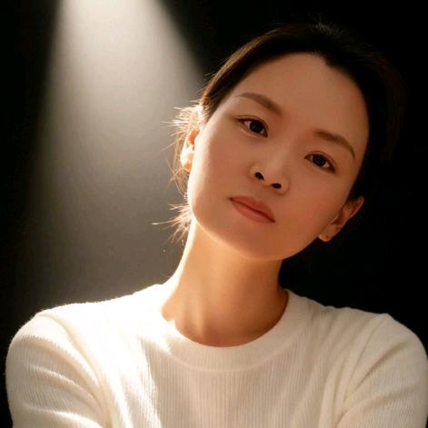 李芳