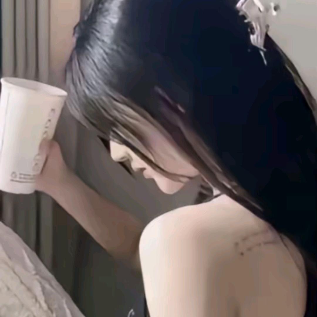 ℯএ᭄๓白茶与风🎀～