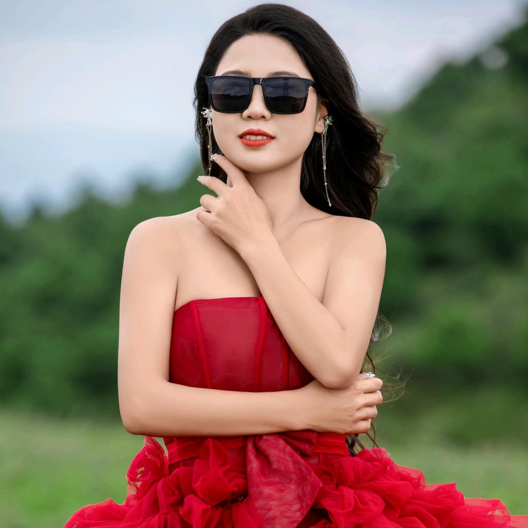 玉兰花    （连赞拉黑）