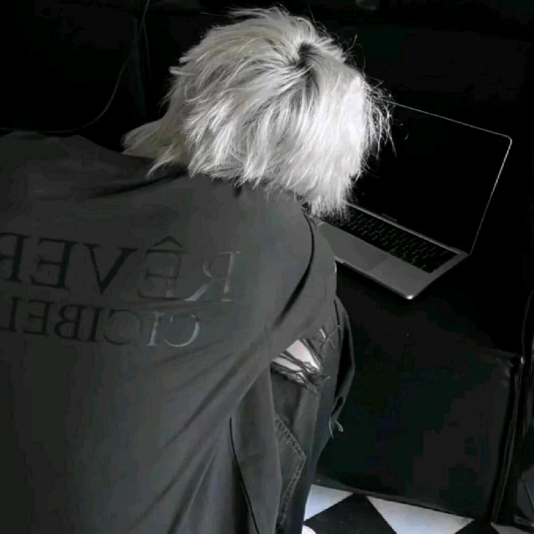 ✨𝒀𝒎.拾壹ovo