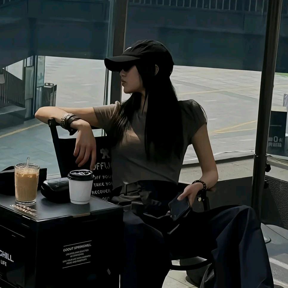 浅浅爱吹泡泡的🐟