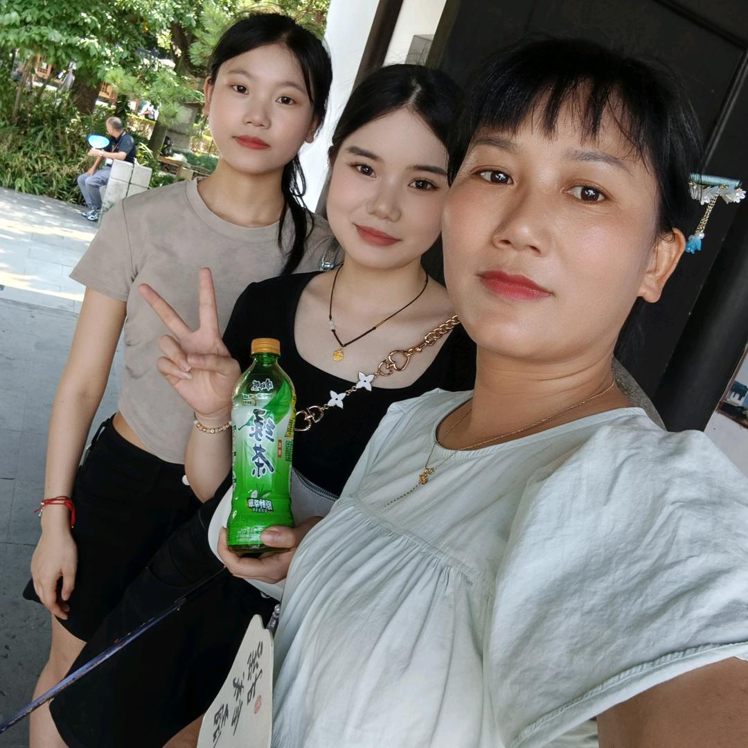 于集北头红绿灯北路西太和羊肉板面