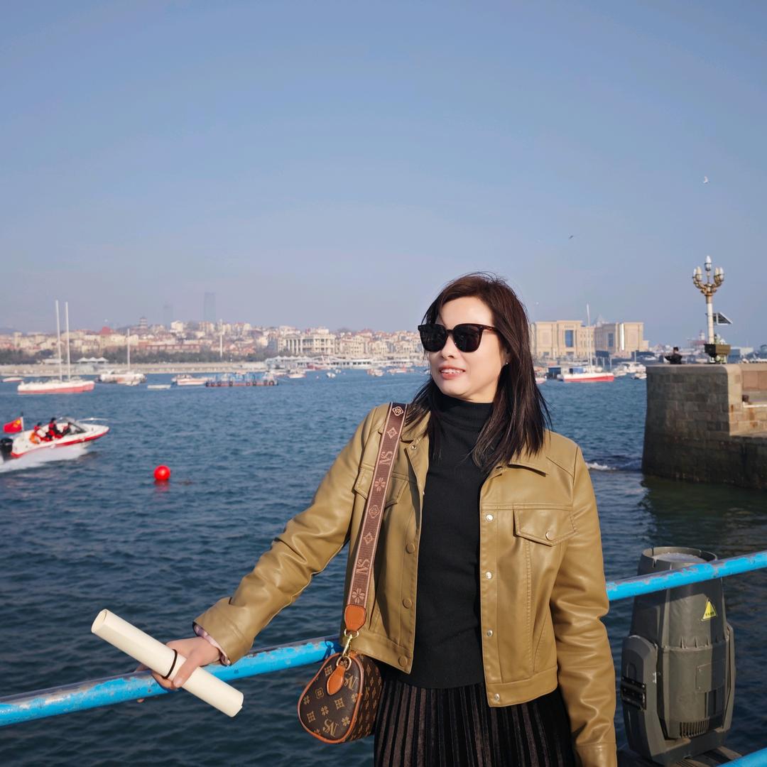 阳光  八妹公益健身队