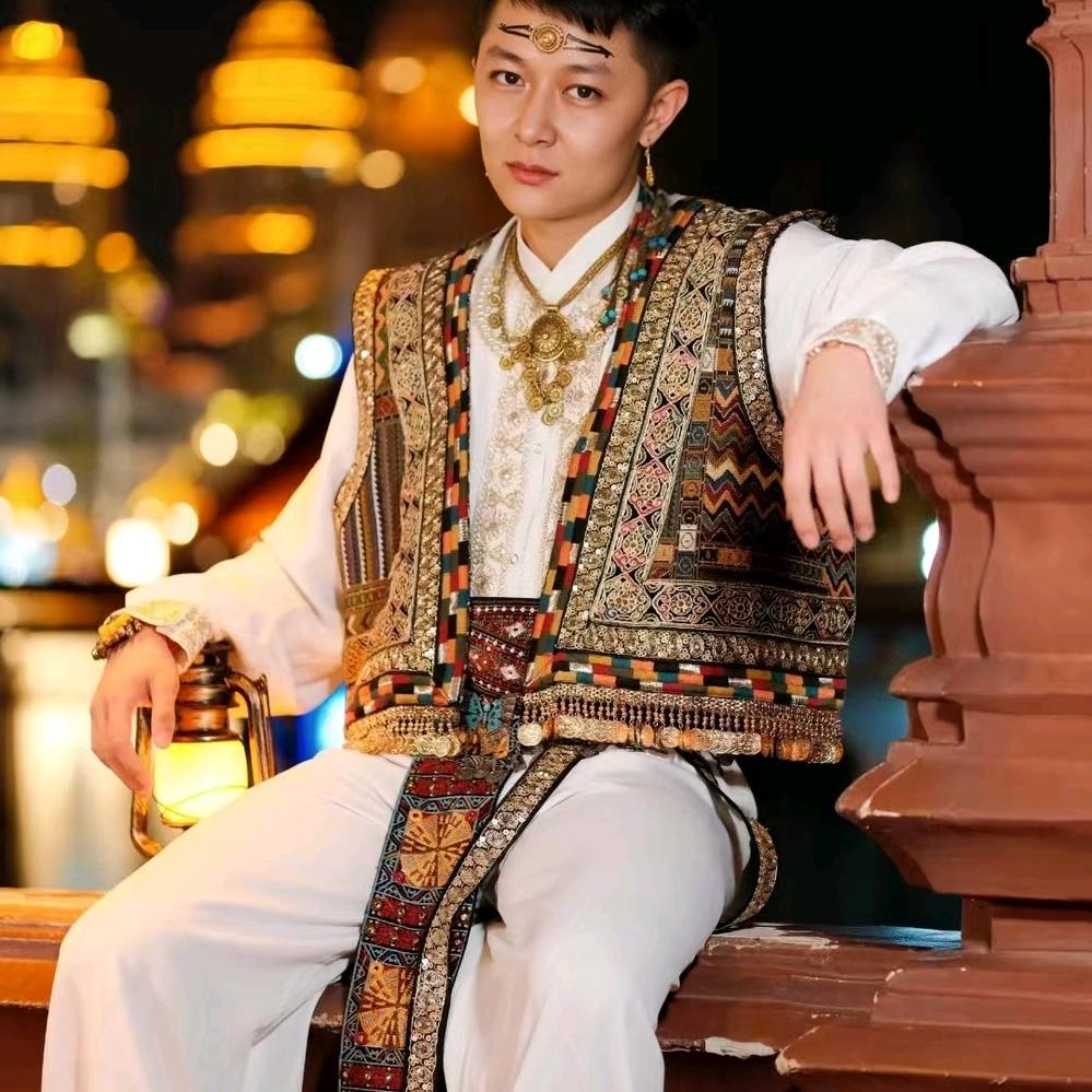 ℳ̶🚬国民大叔ঞৣঁ