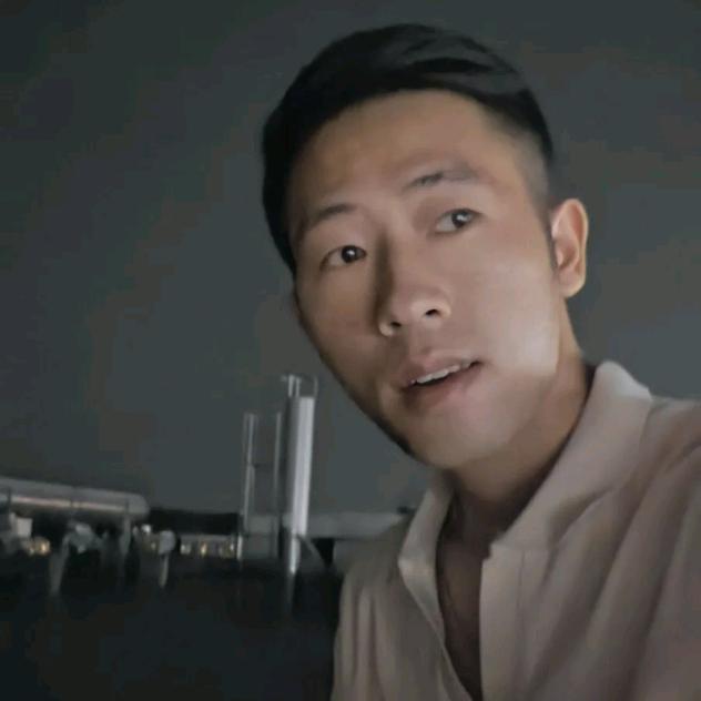 侯十七