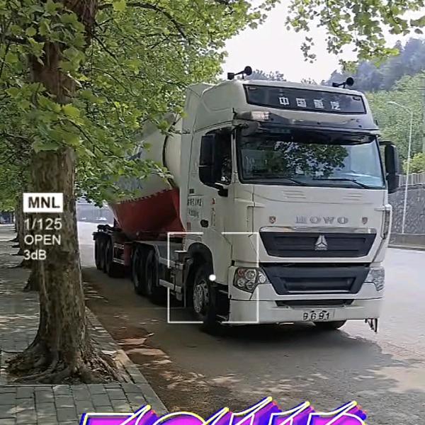 刘࿐