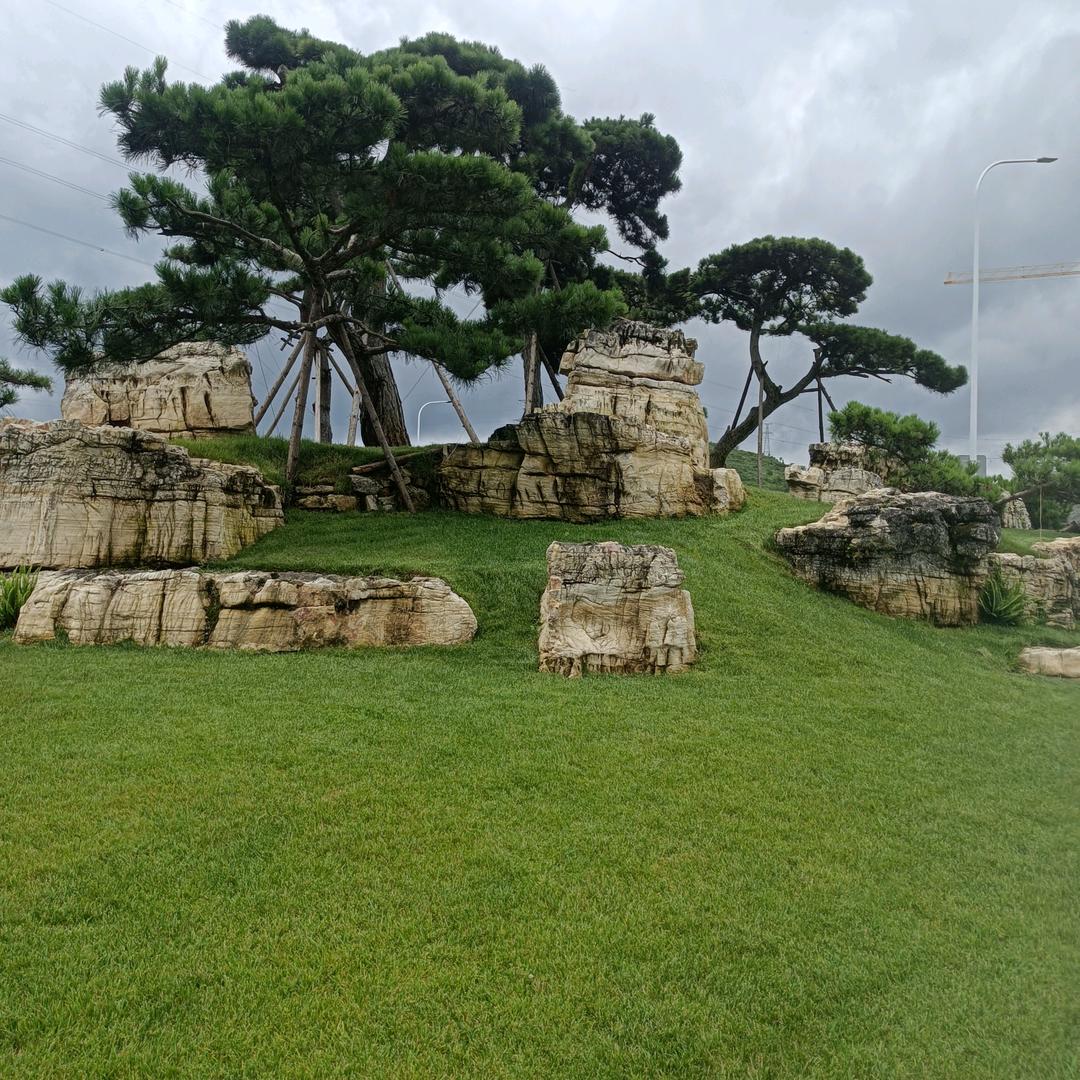 日夜相思泪两行