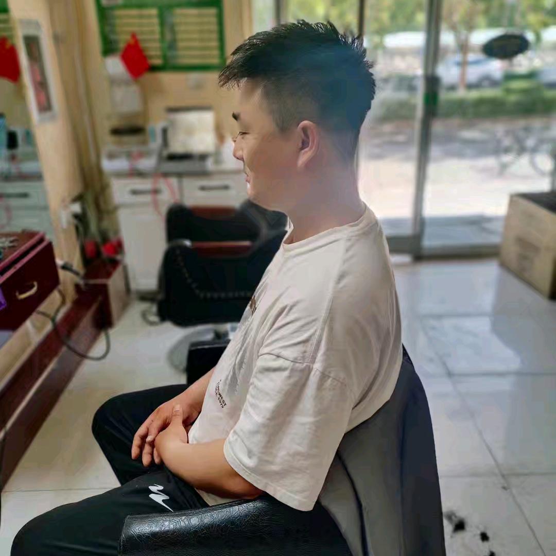 -李骚骚