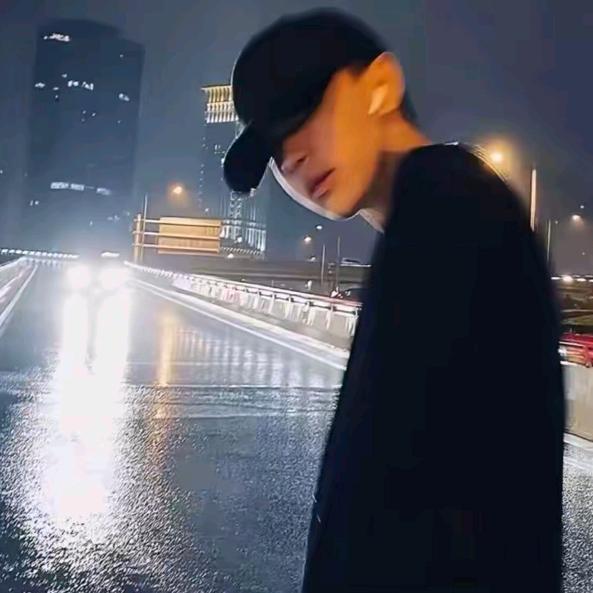小跃⚜️