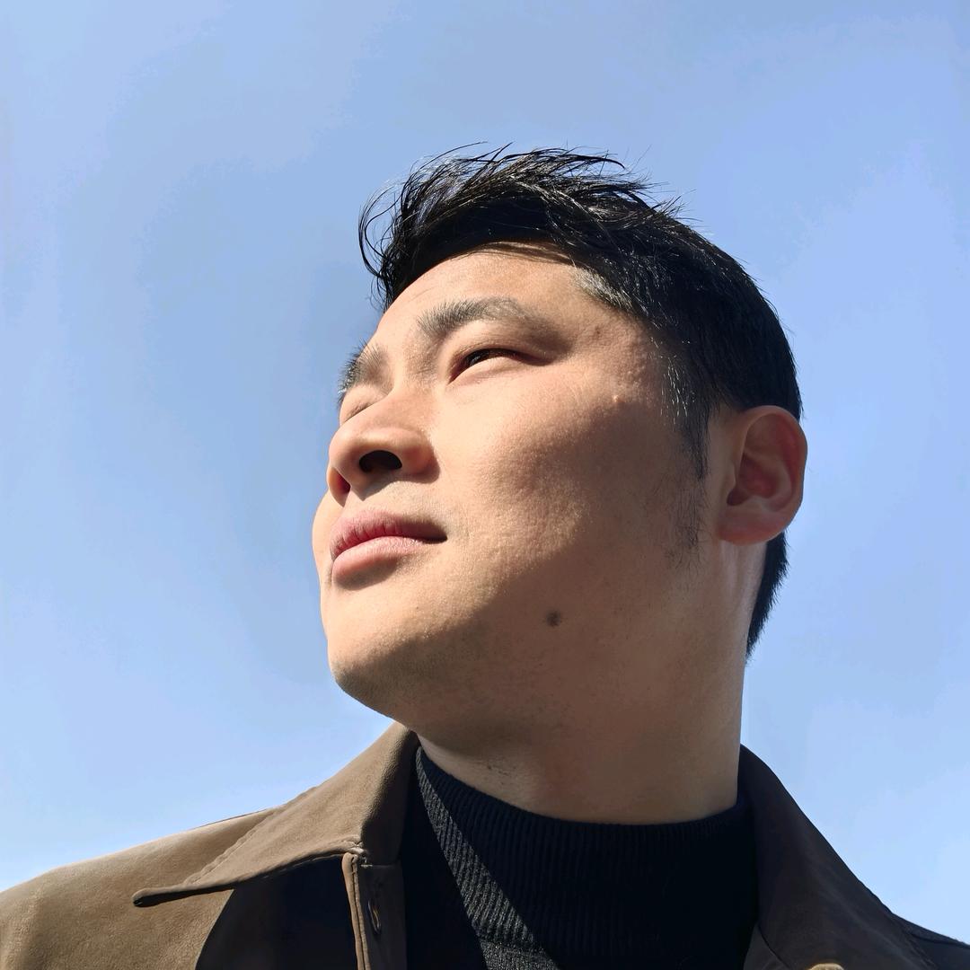 亮亮说 Ai