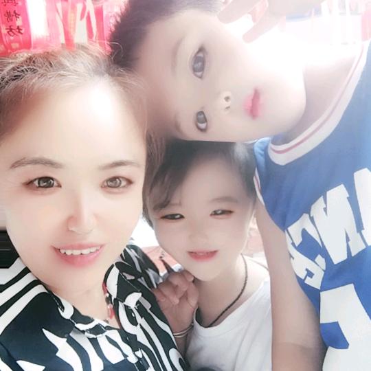 幸福一家人👍👍👉👉