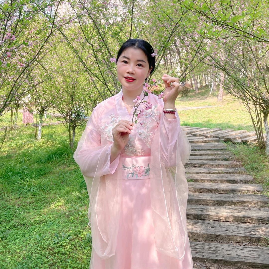 芹芹爱好打鼓🥁