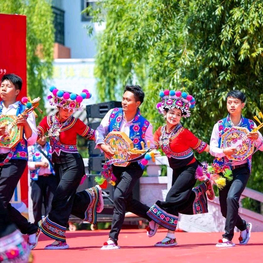 演(ง •̀_•́)ง艺