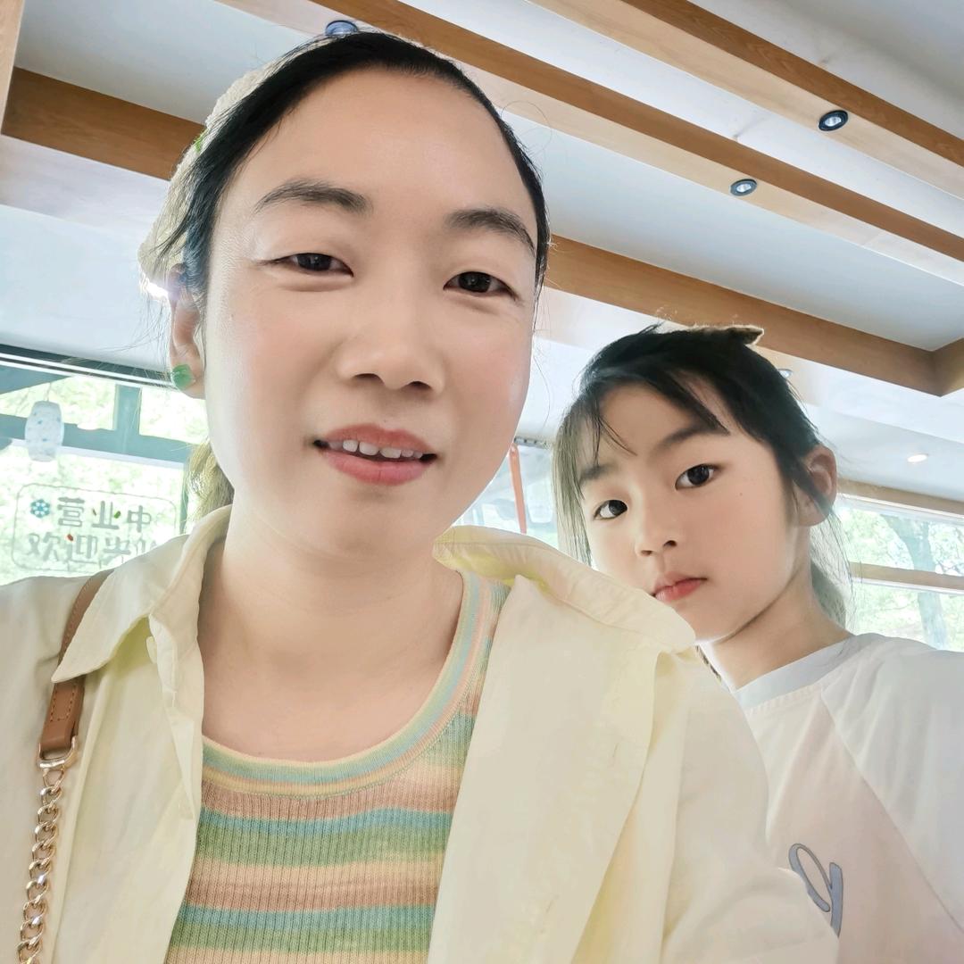 小莉姐姐