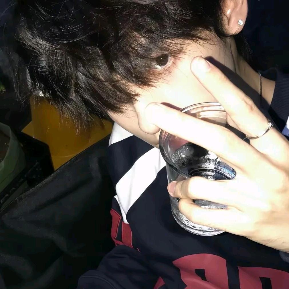 陈肆瑜安