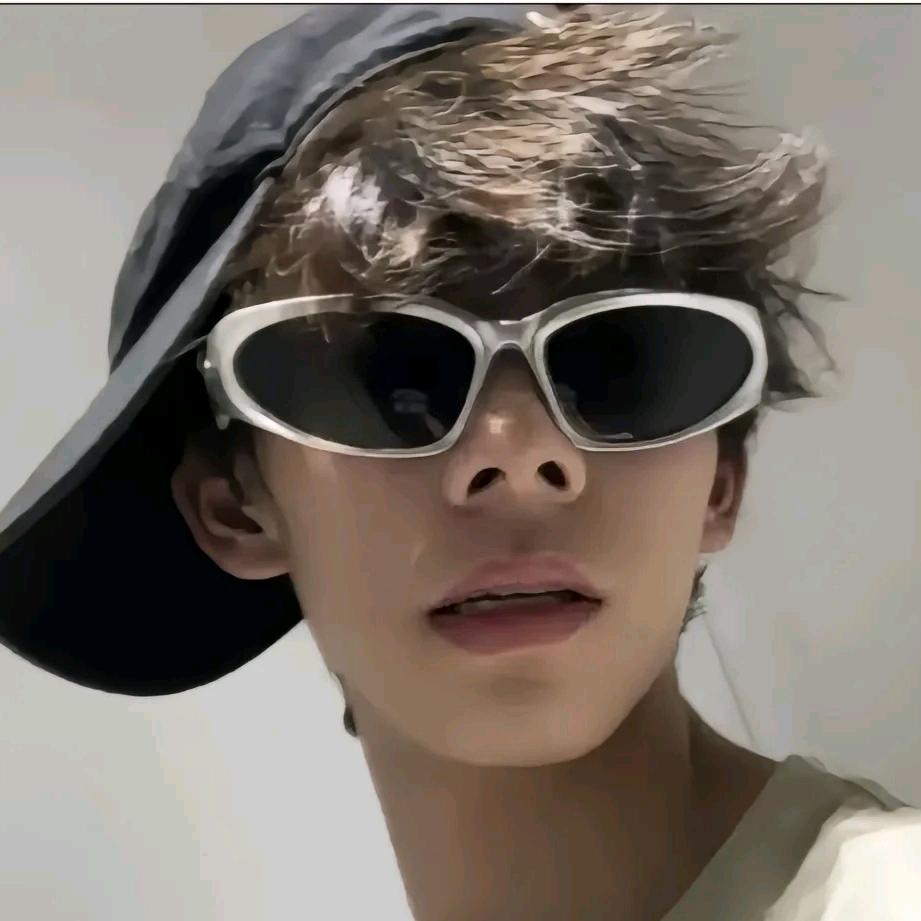 被雨淋湿的冰美式～～