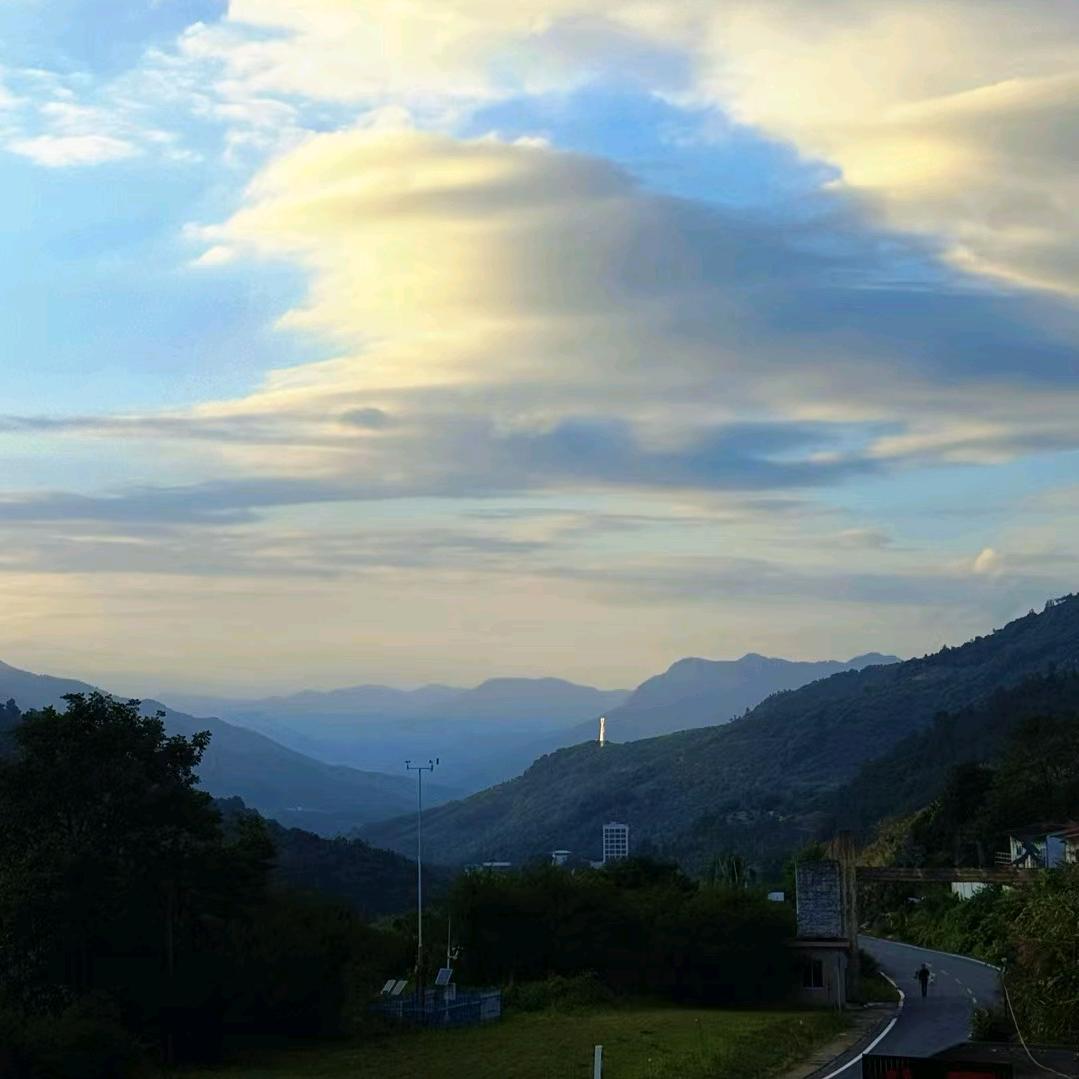 轻舟已过万重山
