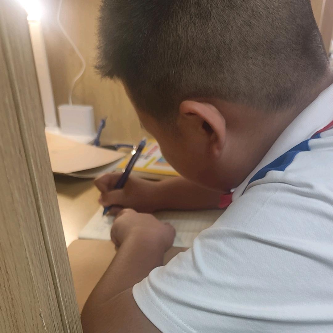 铁二小托管向老师