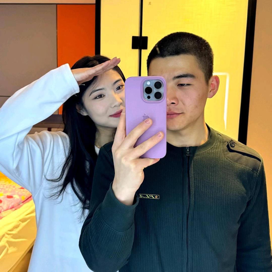 小何小晨晨🇨🇳