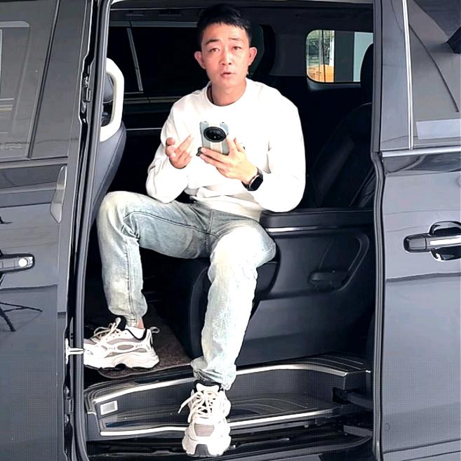 西昌汇淘二手车李liang