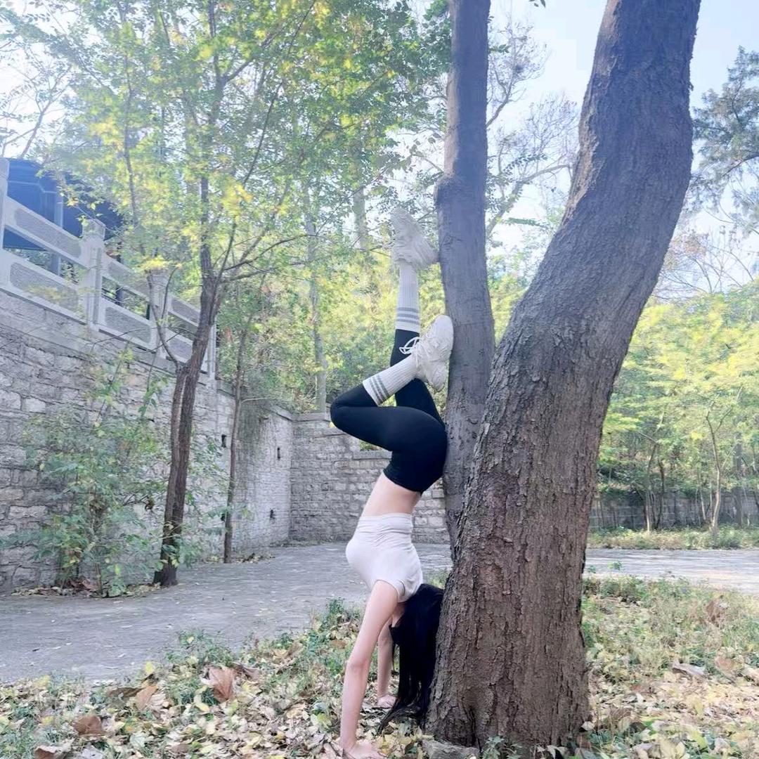 桑村向云端瑜伽